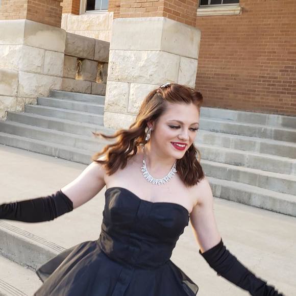 Meet your Posher, Maddy - Picture 1 of 1